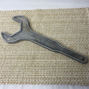 VTG LADISH CO TRI CLOVER DAIRY TANK OPEN END WRENCH 25H-2 ALUMINUM KENOSHA WI